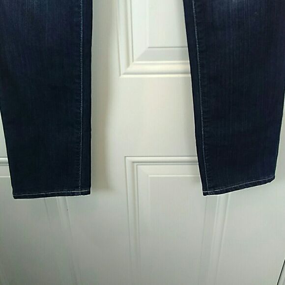 Adriano Goldschmied distressed cigarette jeans - Picture 5 of 8